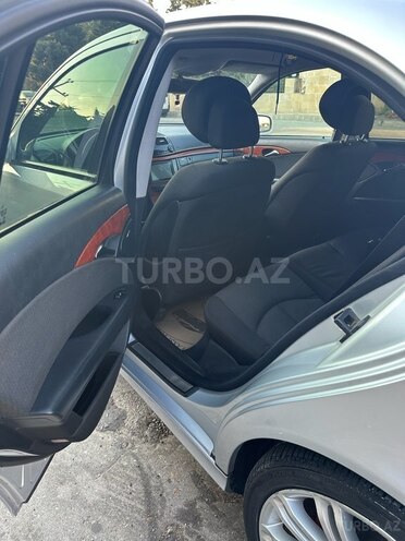 Mercedes E 200 d 2007, 302,616 km - 2.2 l - Bakı