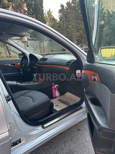 Mercedes E 200 d 2007, 302,616 km - 2.2 l - Bakı