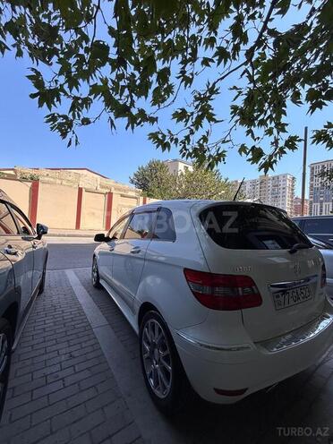 Mercedes B 180 2010, 98,629 km - 1.7 л - Bakı