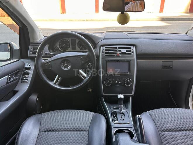 Mercedes B 180 2010, 98,629 km - 1.7 л - Bakı