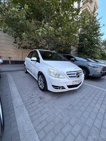 Mercedes B 180 2010, 98,629 km - 1.7 л - Bakı