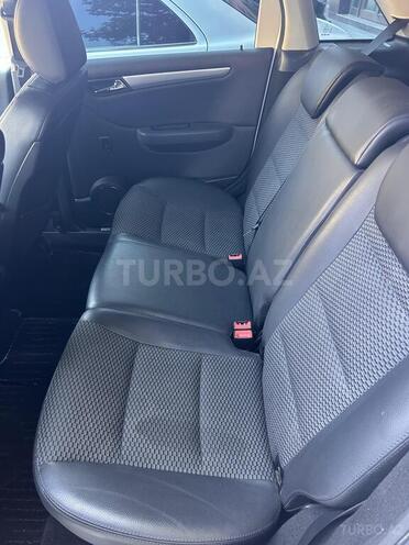 Mercedes B 180 2010, 98,629 km - 1.7 л - Bakı