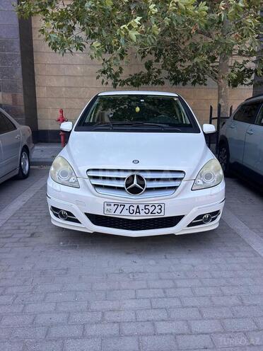 Mercedes B 180 2010, 98,629 km - 1.7 л - Bakı