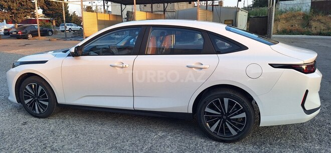 Changan Qiyuan A05 2025, 0 km - 1.5 l - Bakı