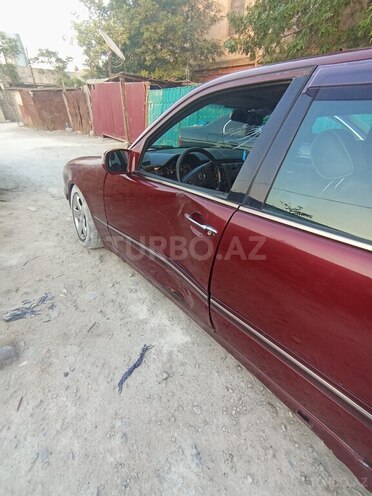 Mercedes C 240 2000, 200,000 km - 2.6 л - Bakı
