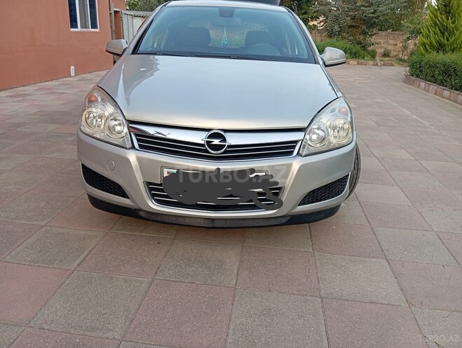Opel Astra 2009, 300,000 km - 1.3 l - Masallı