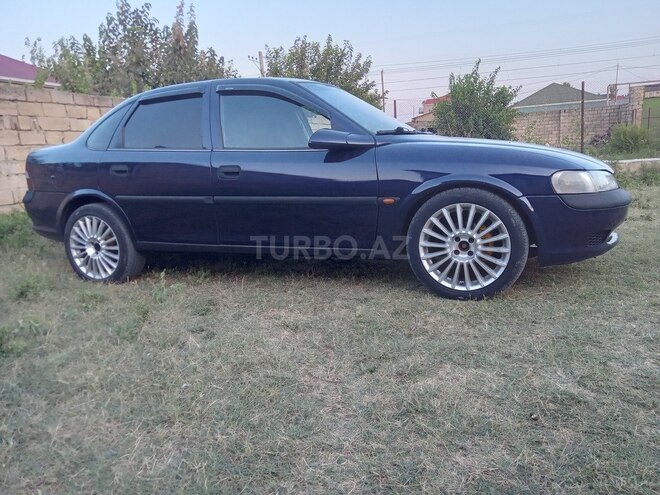 Opel Vectra 1998, 211,340 km - 1.6 l - Sumqayıt