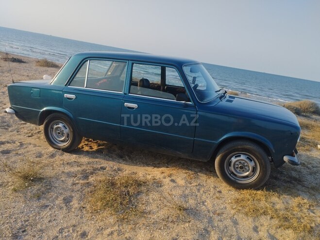 LADA (VAZ) 2101 1975, 300,000 km - 1.3 l - Neftçala