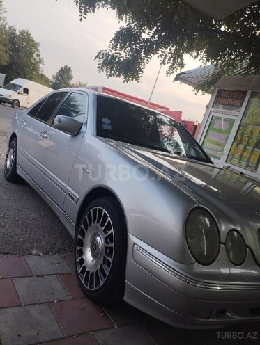 Mercedes E 320 2001, 225,000 km - 3.2 l - Bərdə