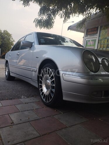 Mercedes E 320 2001, 225,000 km - 3.2 l - Bərdə