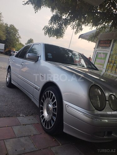 Mercedes E 320 2001, 225,000 km - 3.2 l - Bərdə