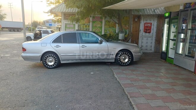 Mercedes E 320 2001, 225,000 km - 3.2 l - Bərdə