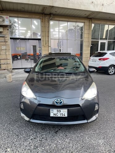 Toyota Prius C 2012, 201,200 km - 1.5 l - Bakı