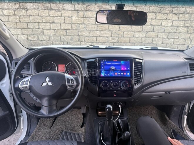 Mitsubishi L200 2016, 289,000 km - 2.4 l - Bakı