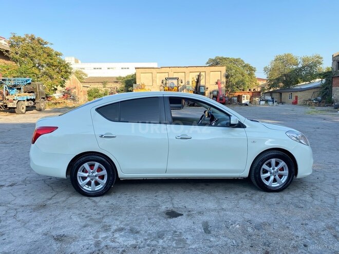 Nissan Sunny 2012, 215,204 km - 1.5 л - Bakı
