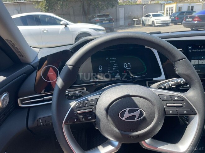 Hyundai Elantra 2025, 4,000 km - 1.5 л - Bakı