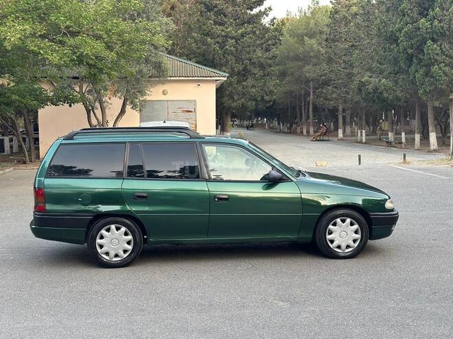 Opel Astra 1996, 321,000 km - 1.6 l - Sumqayıt