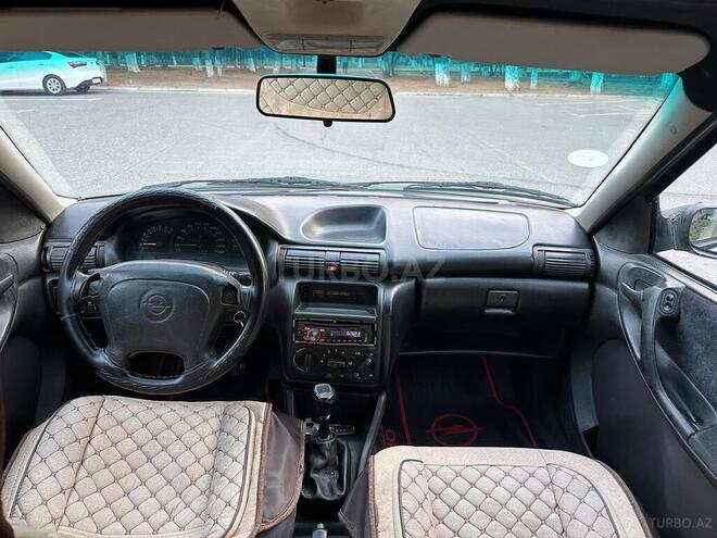 Opel Astra 1996, 321,000 km - 1.6 l - Sumqayıt