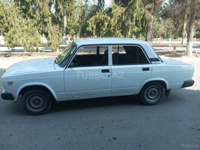 LADA (VAZ) 2107 1988, 165,000 km - 1.6 л - Salyan