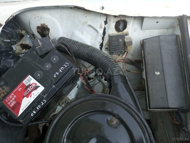 LADA (VAZ) 2107 1988, 165,000 km - 1.6 л - Salyan