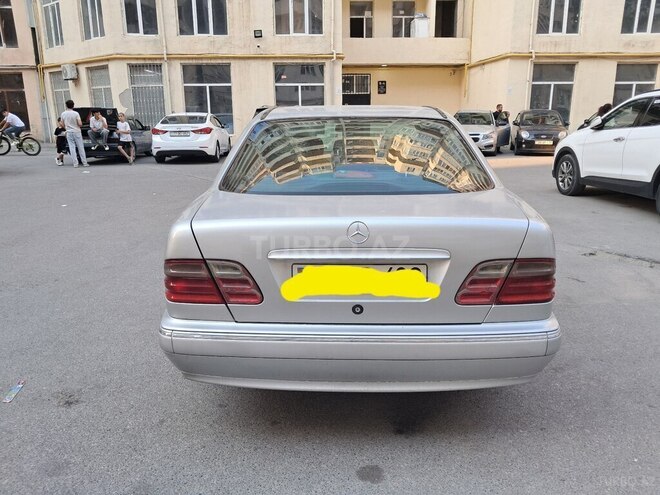 Mercedes E 220 d 2000, 455,000 km - 2.2 л - Bakı
