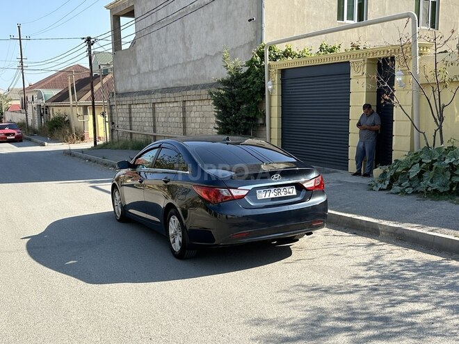 Hyundai Sonata-10