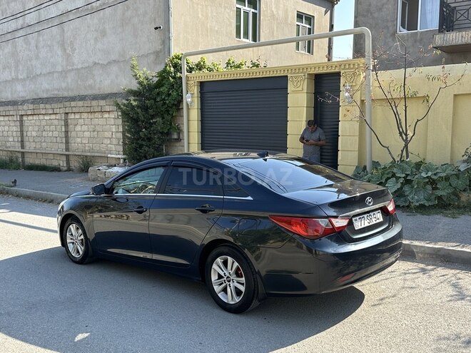 Hyundai Sonata-9