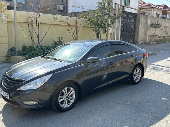 Hyundai Sonata-8