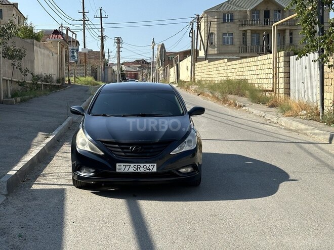 Hyundai Sonata-12