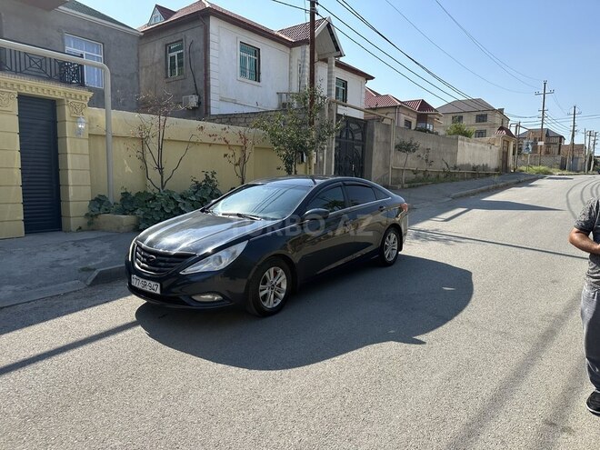 Hyundai Sonata-13