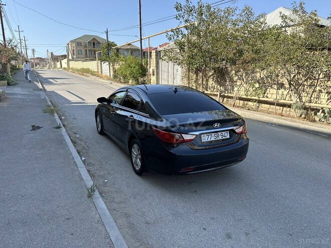 Hyundai Sonata-21