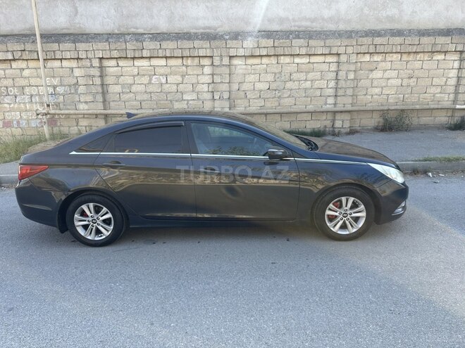 Hyundai Sonata-18