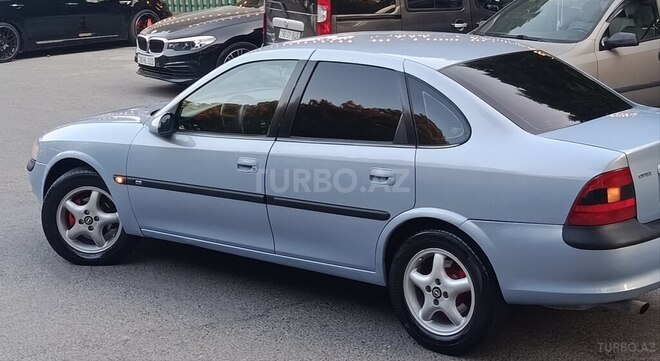 Opel Vectra 1997, 298,000 km - 1.8 l - Sumqayıt