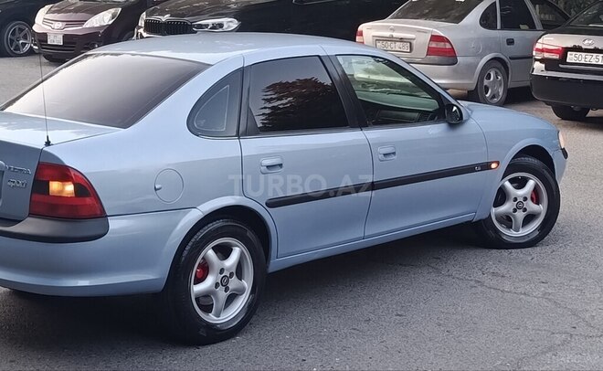 Opel Vectra 1997, 298,000 km - 1.8 l - Sumqayıt