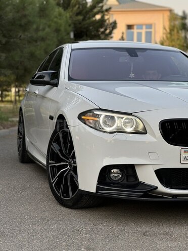 BMW 528 2014, 230,000 km - 2.0 l - Saatlı