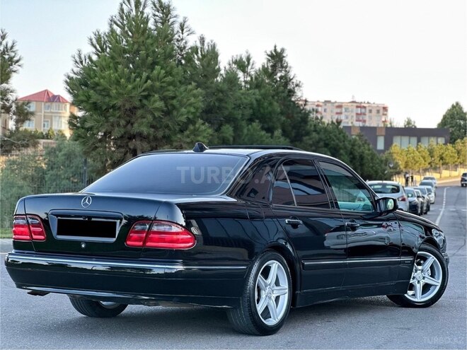 Mercedes E 240 2000, 210,000 km - 2.4 l - Bakı