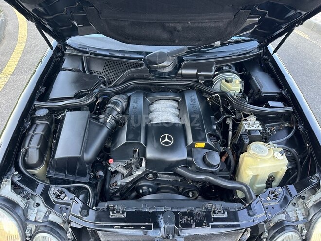 Mercedes E 240 2000, 210,000 km - 2.4 l - Bakı
