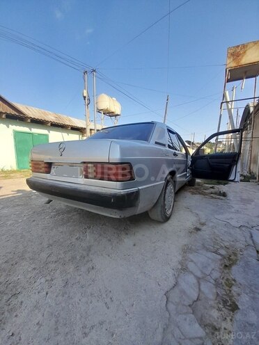 Mercedes 190 1993, 765,000 km - 2.0 л - Xudat