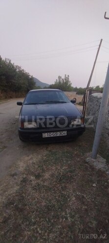 Volkswagen Passat 1988, 587,777 km - 1.8 l - Balakən