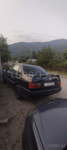 Volkswagen Passat 1988, 587,777 km - 1.8 l - Balakən