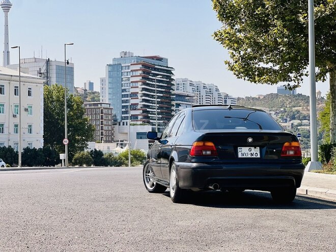 BMW 528 1999, 378,000 km - 2.8 l - Bakı