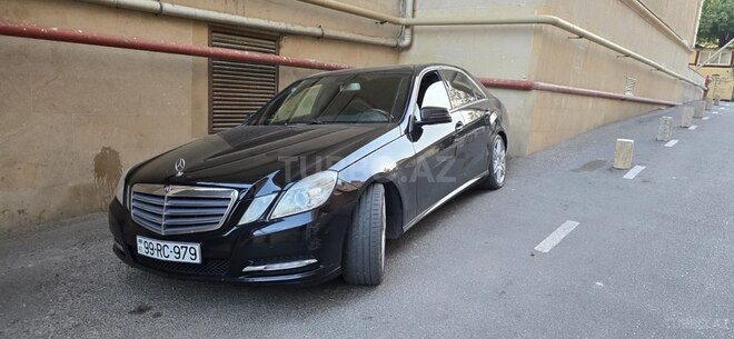 Mercedes E 180 2012, 260,000 km - 1.8 л - Bakı