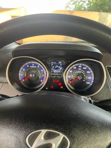 Hyundai Elantra 2014, 70,000 km - 1.8 l - Qazax