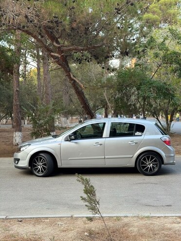 Opel Astra 2006, 262,000 km - 1.4 l - Bakı
