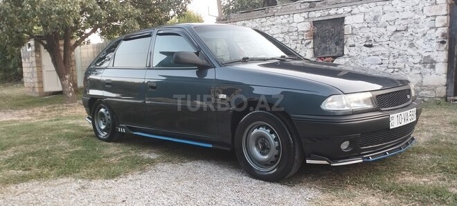 Opel Astra 1995, 400,000 km - 1.6 l - Göyçay
