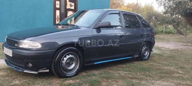 Opel Astra 1995, 400,000 km - 1.6 l - Göyçay
