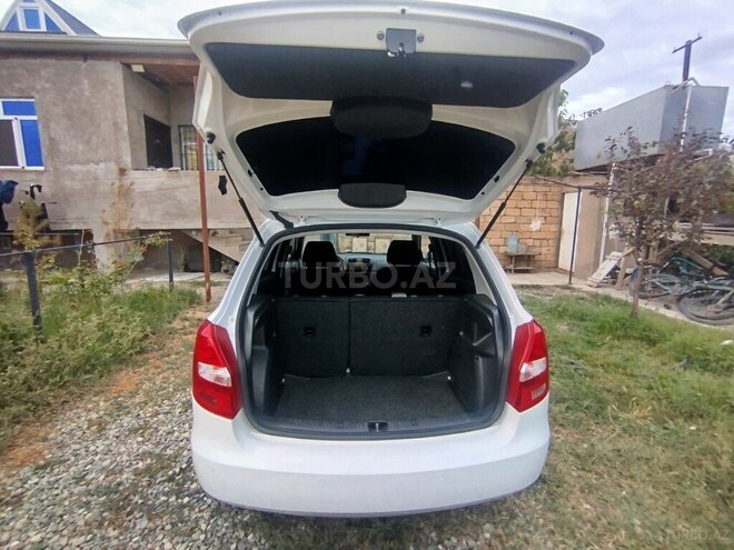 Skoda Fabia 2013, 215,000 km - 1.6 л - Bakı
