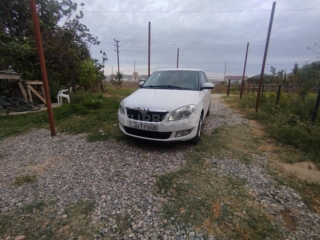 Skoda Fabia 2013, 215,000 km - 1.6 л - Bakı