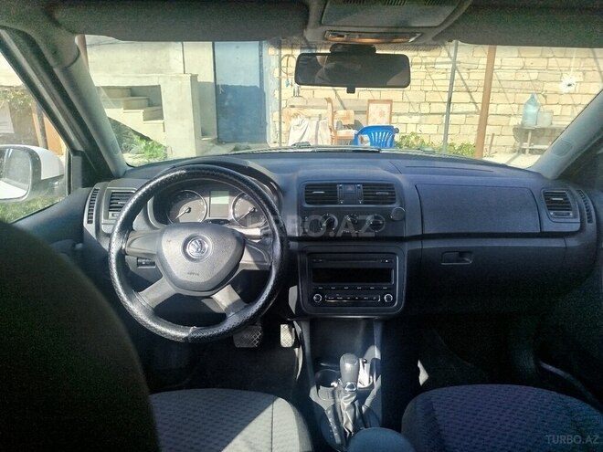 Skoda Fabia 2013, 215,000 km - 1.6 л - Bakı