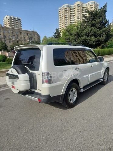 Mitsubishi Pajero 2007, 298,000 km - 3.0 l - Bakı
